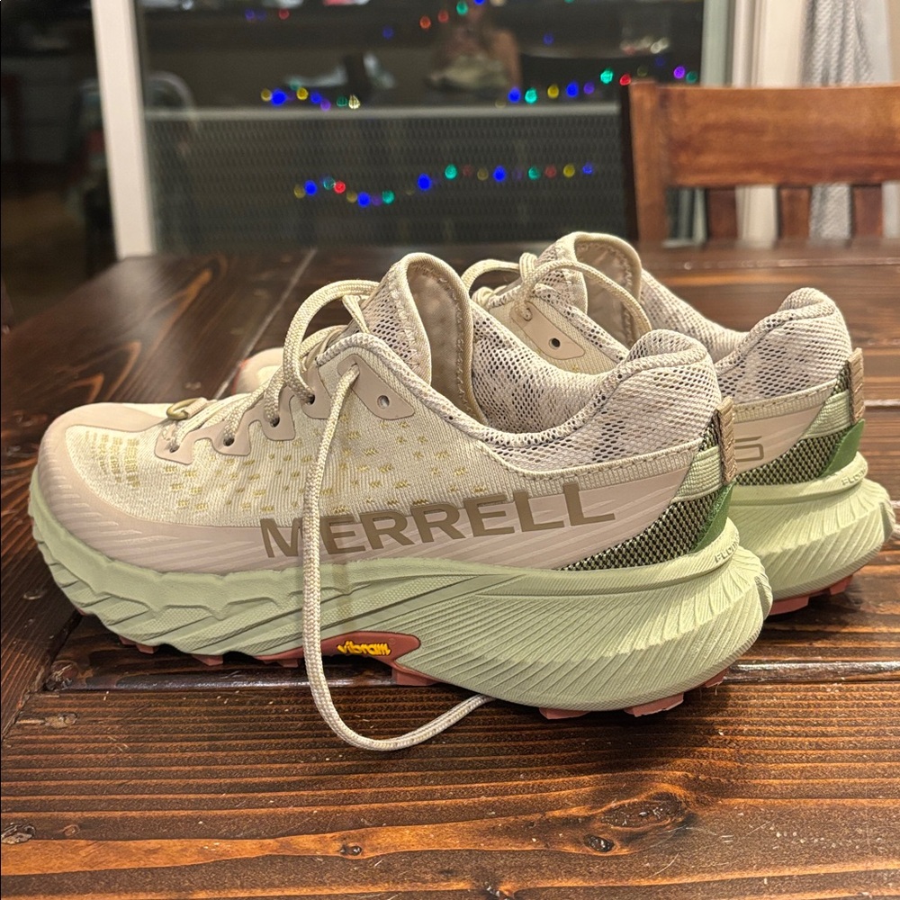 NWOT Merrell Women’s Agility Peak 5 Trail Running Shoe